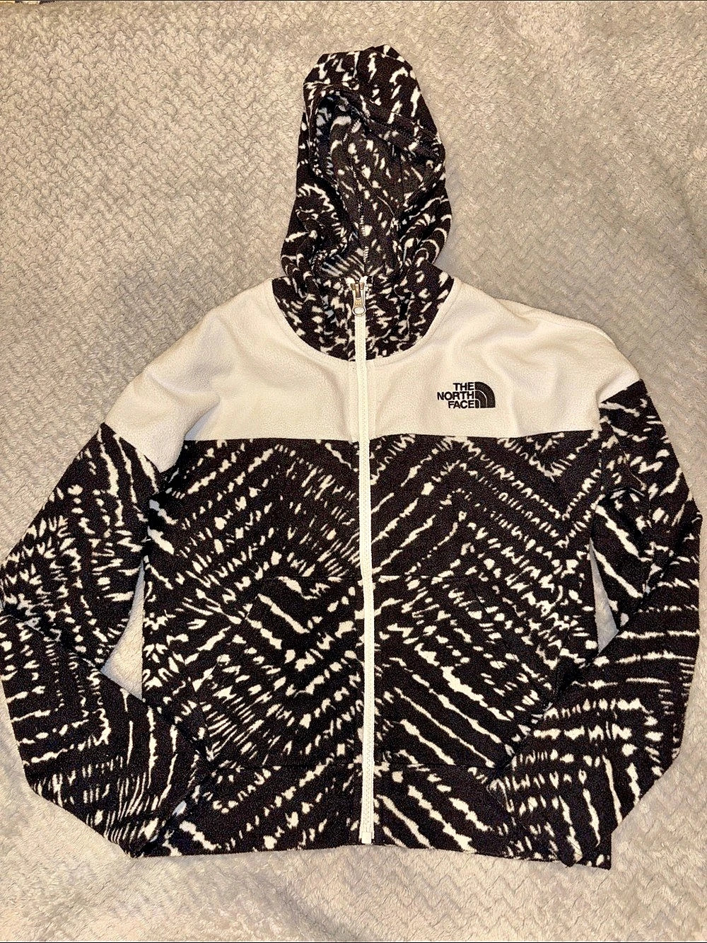 The North Face Kids Black & White Printed Zip Up Sweater
